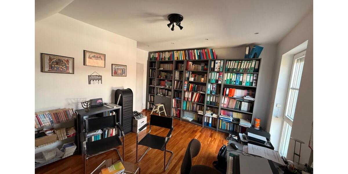 Dachgeschoßwohnung Rheda-Wiedenbrück Wiedenbrück - 4 Zimmer, 113 m&sup2;, 289.000&euro; | Angebot:27024039