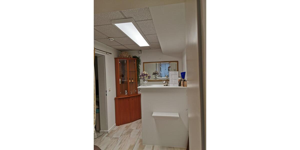 Kosmetikstudio in super Lage (Bad Salzuflen) inklv. Ausstattung zimmer