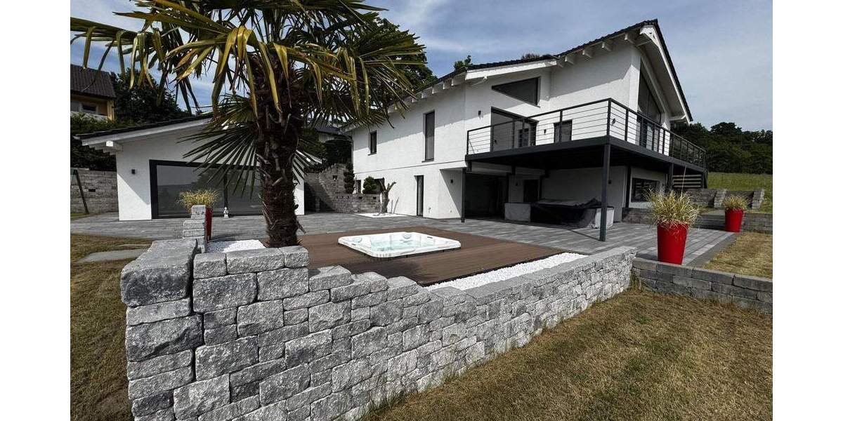 Einfamilienhaus Lemgo - 6 Zimmer, 242 m&sup2;, 999.999&euro; | Angebot:25741343