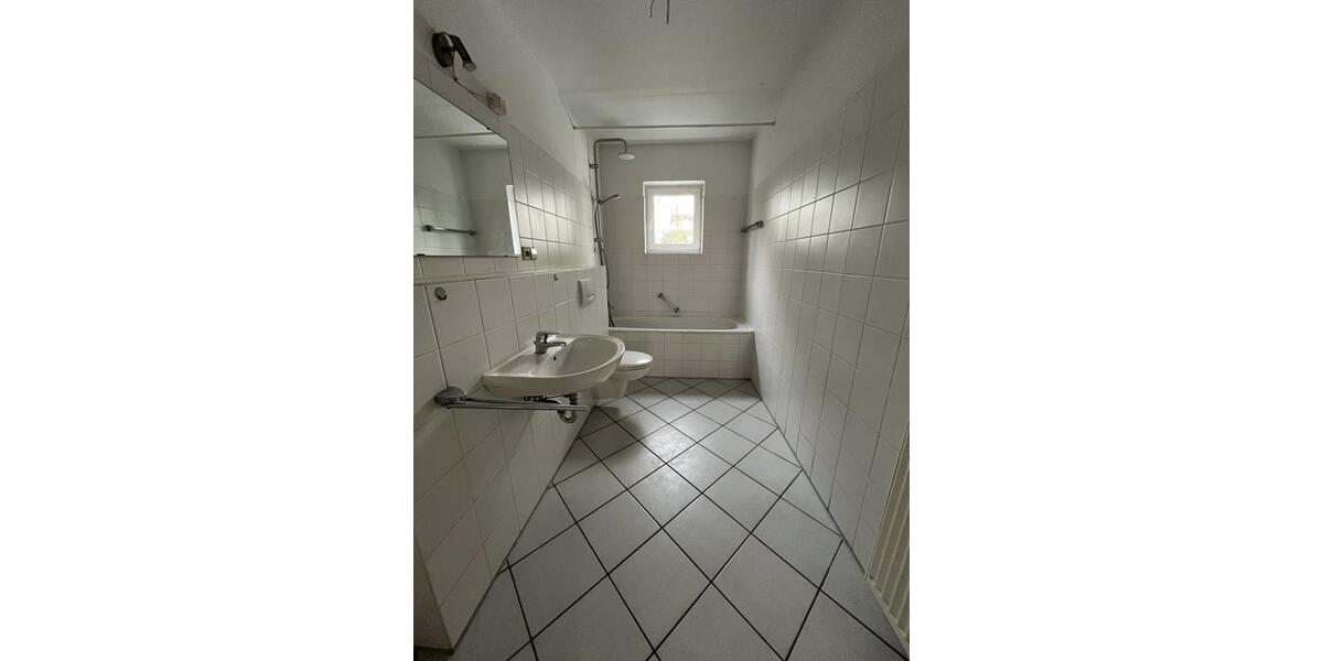 Etagenwohnung Bielefeld Jöllenbeck - 2 Zimmer, 77 m&sup2;, 610&euro; | Angebot:24753485
