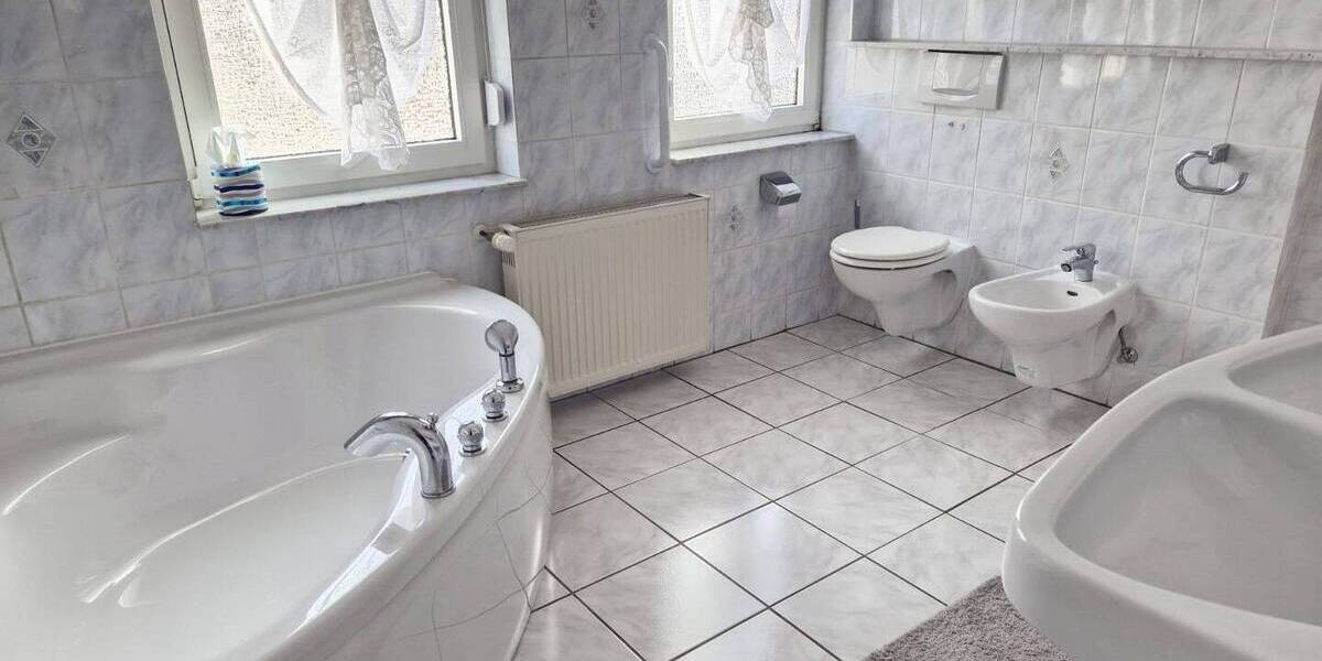 Etagenwohnung Bad Salzuflen Innenstadt - 4 Zimmer, 115 m&sup2;, 169.000&euro; | Angebot:26015434