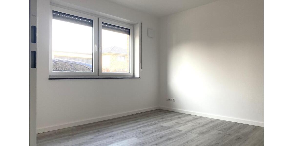 Erdgeschoßwohnung Hüllhorst - 4 Zimmer, 105 m&sup2;, 950&euro; | Angebot:25753640