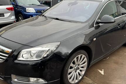Opel Insignia 180.000 km 2.950 € Detmold 32758