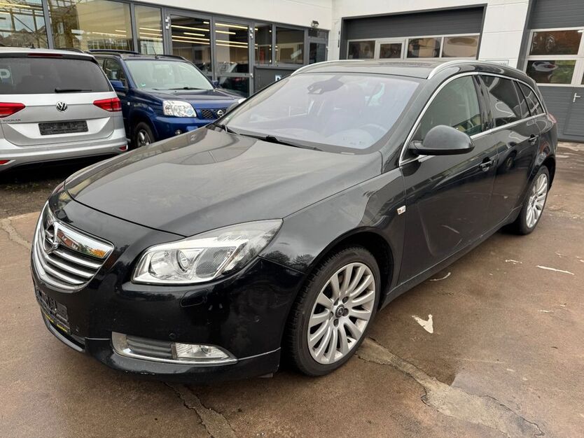 Opel Insignia 180.000 km 2.950 € Detmold 32758