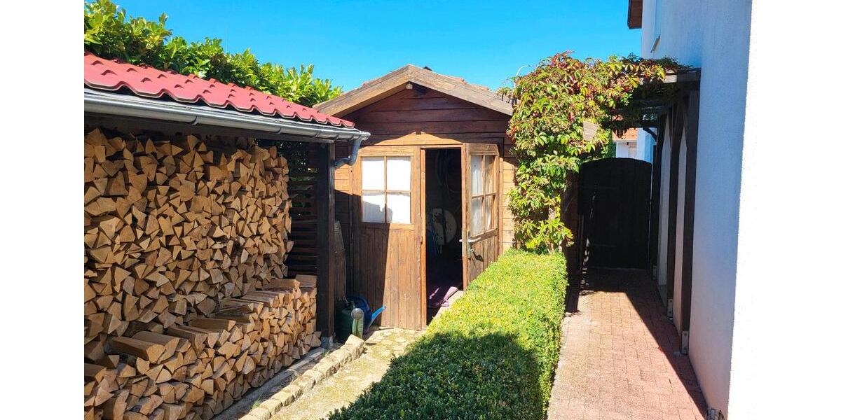 Reihenhaus Leopoldshöhe - 6 Zimmer, 150 m&sup2;, 450.000&euro; | Angebot:27079092