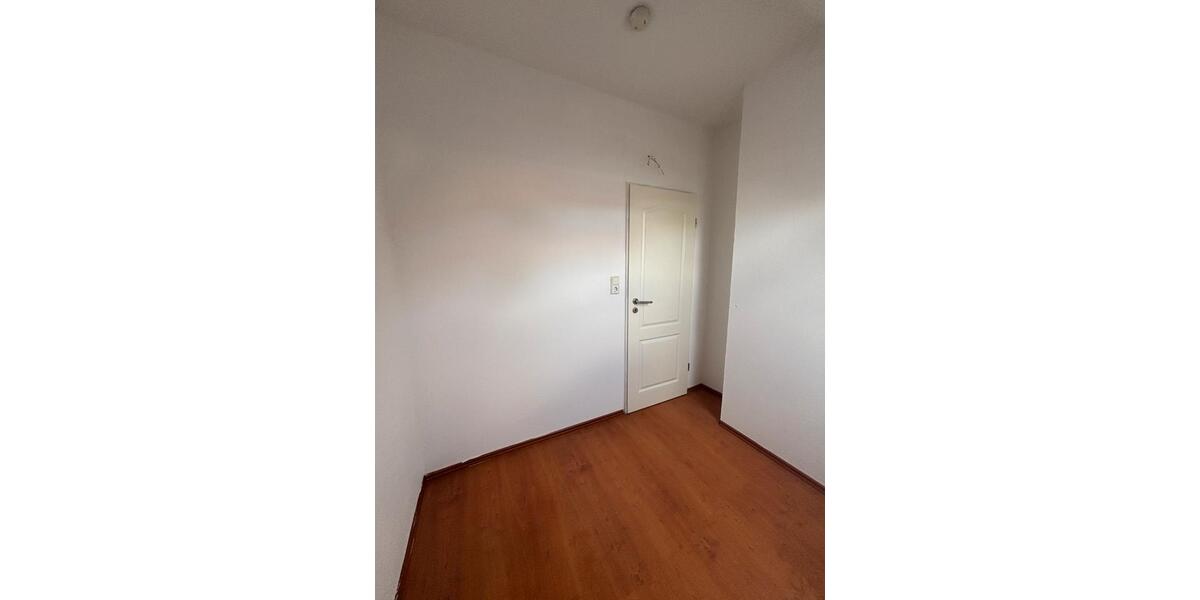 Etagenwohnung Lage - 3 Zimmer, 65 m&sup2;, 575&euro; | Angebot:26411509