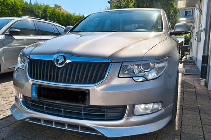 Skoda Superb 285.500 km 6.500 &euro; Detmold 32756