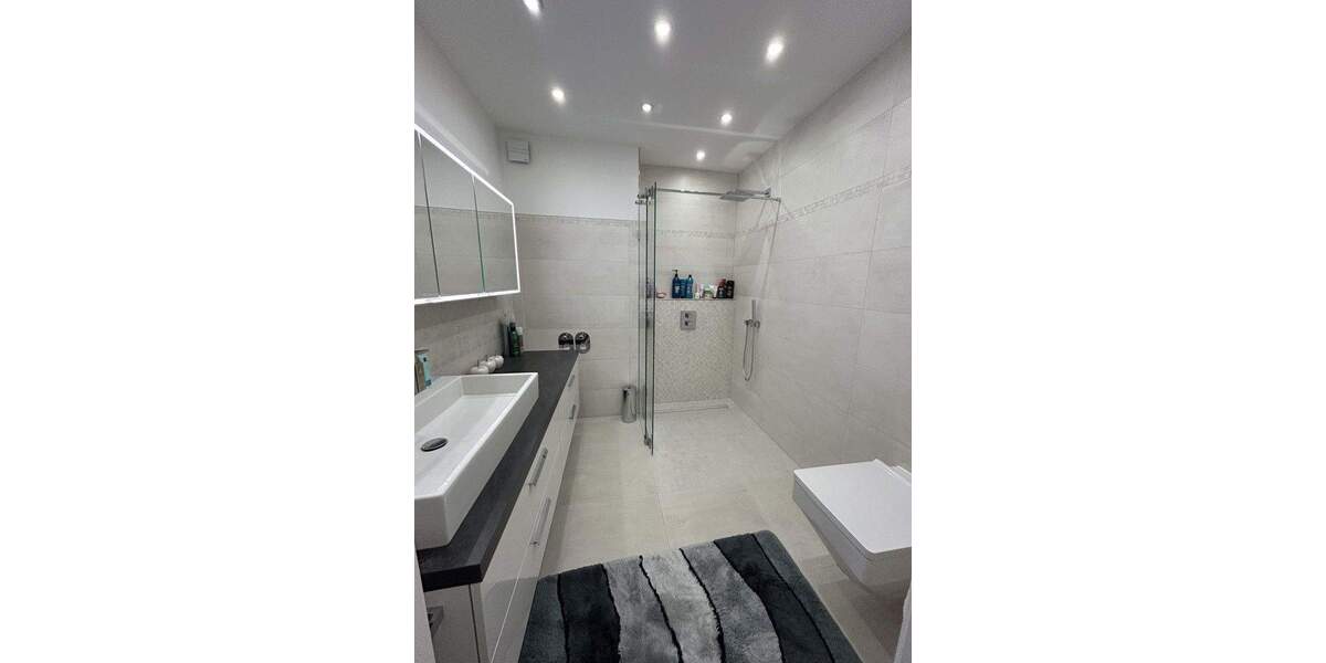 Etagenwohnung Oerlinghausen - 4 Zimmer, 106 m&sup2;, 245.000&euro; | Angebot:25291888