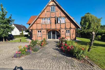 Haus Lemgo - 8 Zimmer, 300 m&sup2;, 720.000&euro; | Angebot:26951720
