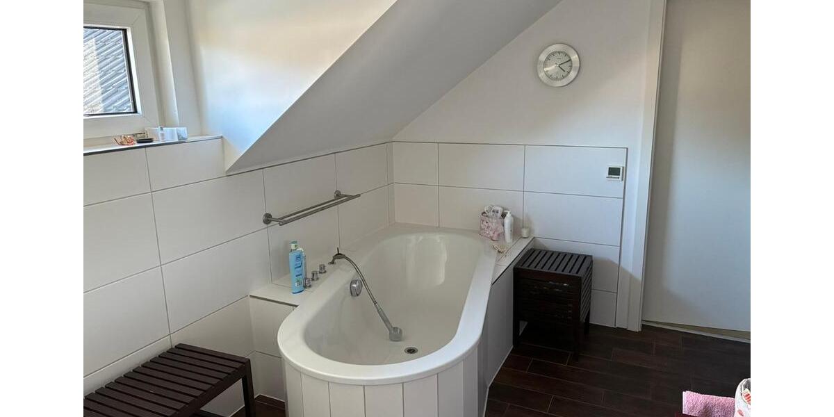 Großzügiges Einfamilien-Wohnhaus auf großem Grundstück 7 zimmer