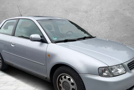 Audi A3 104.000 km 1.499 &euro; Detmold 32758