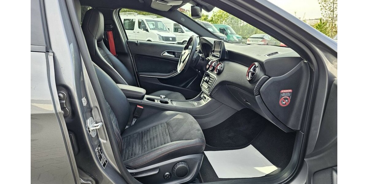 Mercedes-Benz A 250 AMG Sportpaket Alcantara RFK NAVI 2.HAND 58.120 km 21.990 &euro; Löhne 32584