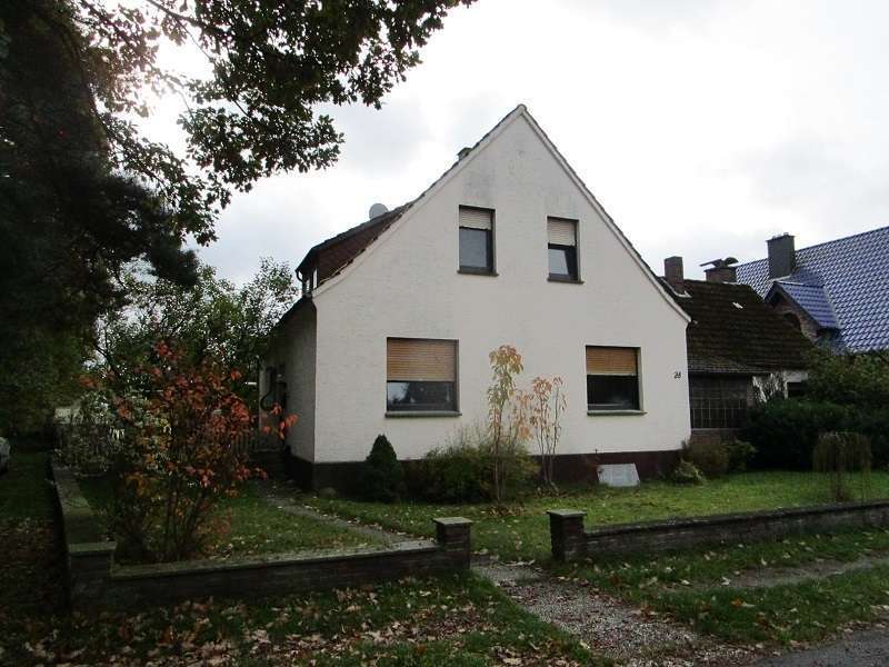 Haus zum Kaufen in Hövelhof 319.000 € 144.75 m² 7 zimmer