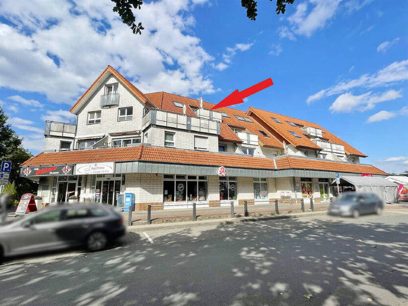 == Ab sofort frei! Helle DG-Wohnung in Lipperreihe ==