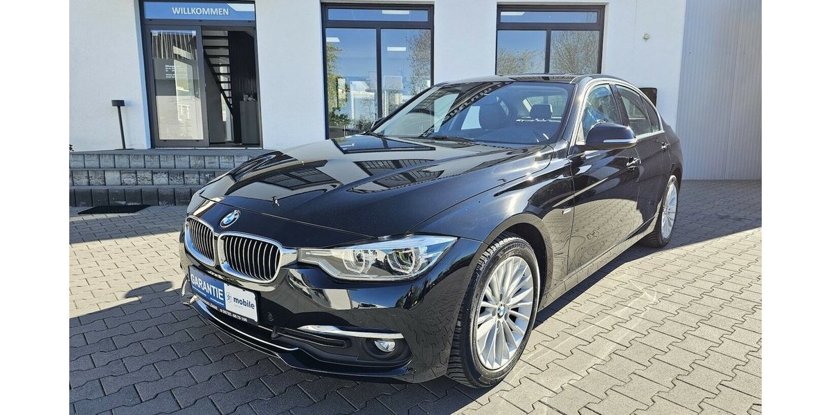 BMW 320d Luxury Line LEDER NAVI LED RFK AUS 1.HAND 53.750 km 22.990 &euro; Löhne 32584