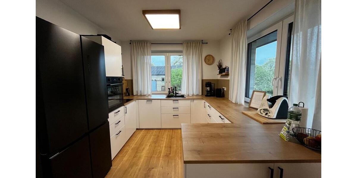 Etagenwohnung Lage - 4 Zimmer, 107 m&sup2;, 1.150&euro; | Angebot:26399132
