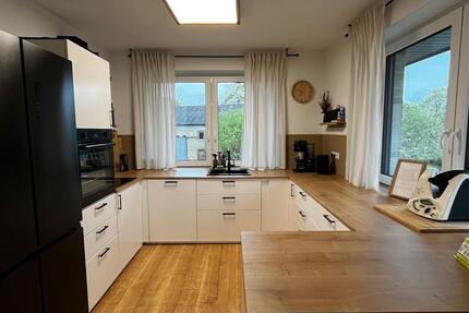 Wohnung Lage - 4 Zimmer, 107 m&sup2;, 1.150&euro; | Angebot:26399132