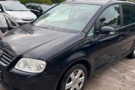 VW Touran 296.000 km 2.450 € Detmold 32758