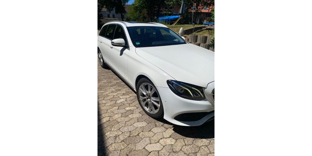 Mercedes-Benz E 220 178.000 km 19.600 &euro; Steinhagen 33803