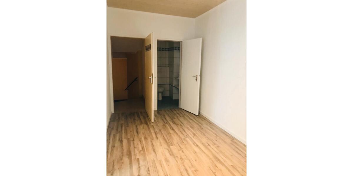 Erdgeschoßwohnung Oerlinghausen - 4.5 Zimmer, 120 m&sup2;, 1.330&euro; | Angebot:23880319