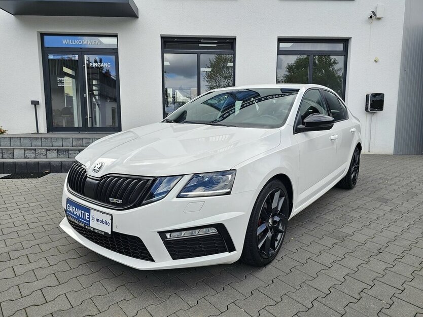 Skoda Octavia 2.0 TDI RS SPORTPAKET LEDER NAVI LED 118.200 km 21.490 € Löhne 32584