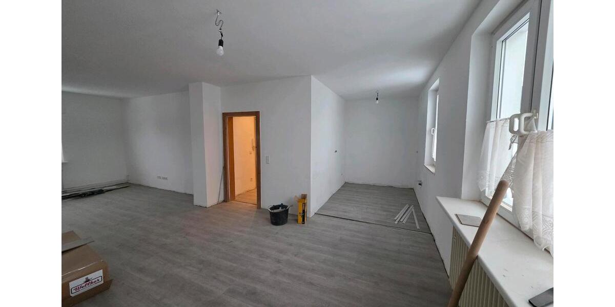 7 Zimmer Wohnung kernsaniert mit Garten im Geschäfthaus 7 zimmer