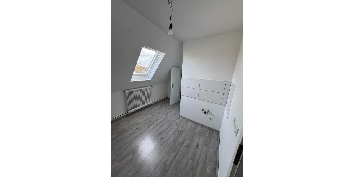 Dachgeschoßwohnung Bielefeld Schildesche - 3 Zimmer, 55 m&sup2;, 550&euro; | Angebot:25649470