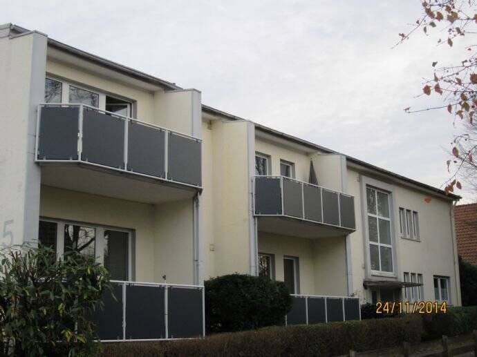 Bünde-Südlengern: großzügig geschnittene 3 Zimmerwohnung auf 2 Ebenen mit Balkon und Terrasse 3 zimmer