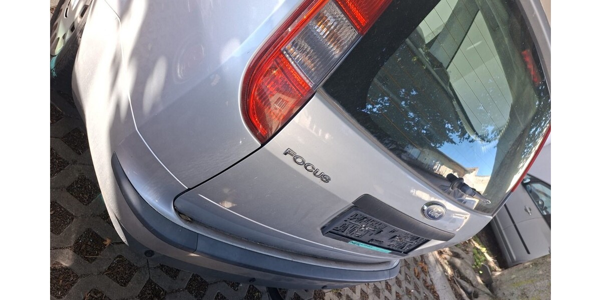 Ford Focus Kombi 163.000 km 2.900 € Halle 33790