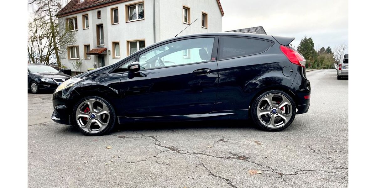 Ford Fiesta 195.000 km 6.490 &euro; Bielefeld 33739
