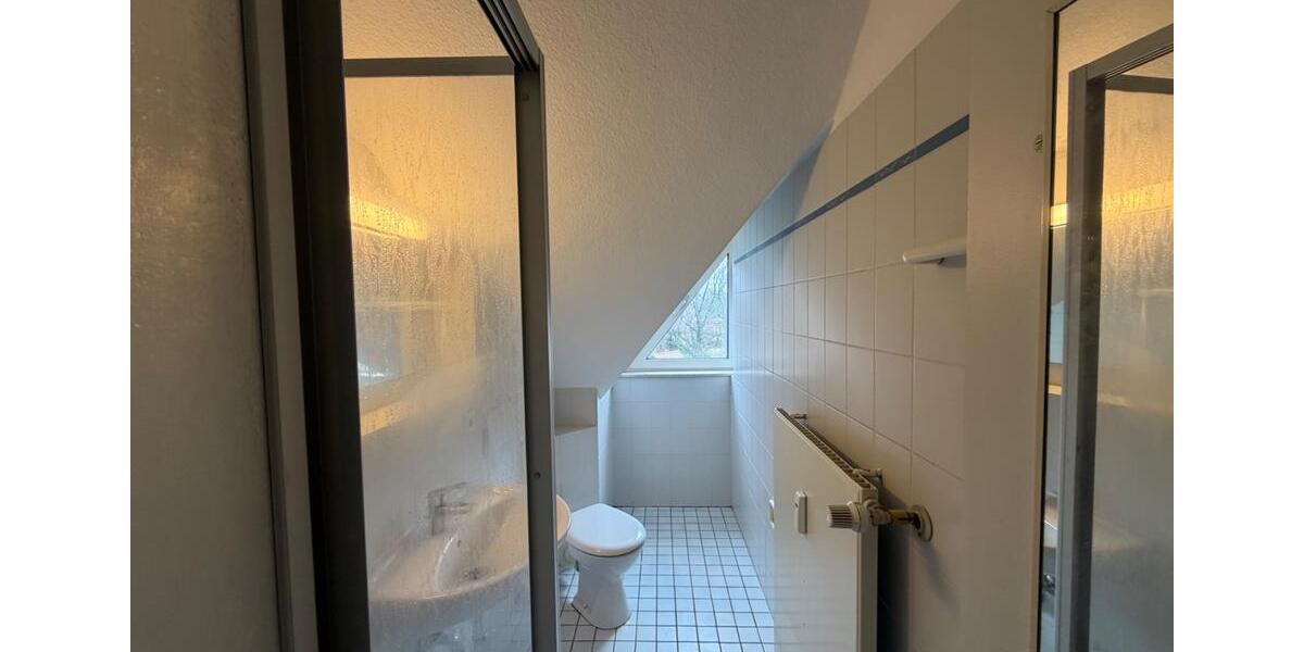 Dachgeschoßwohnung Detmold Hakedahl - 1 Zimmer, 36 m&sup2;, 255&euro; | Angebot:25751920