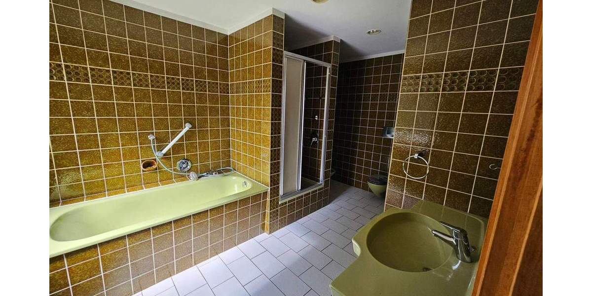 Mehrfamilienhaus, Wohnhaus Oerlinghausen Währentrup - 1 Zimmer, 203 m&sup2;, 399.000&euro; | Angebot:25669148