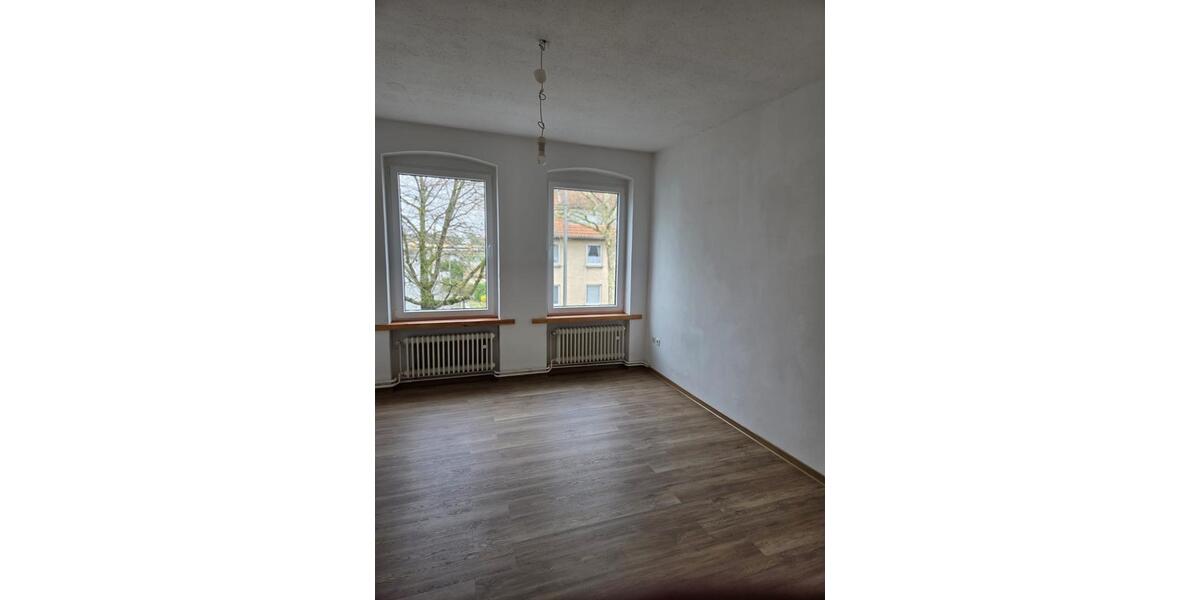 Etagenwohnung Detmold - 5 Zimmer, 120 m&sup2;, 1.200&euro; | Angebot:25638790