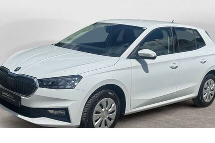 Skoda Fabia 8.805 km 15.810 &euro; Lemgo 32657