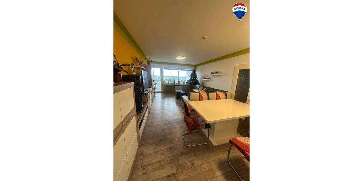 Wohnung zum Kaufen in Hiddenhausen 124.900 € 81 m² 3 zimmer