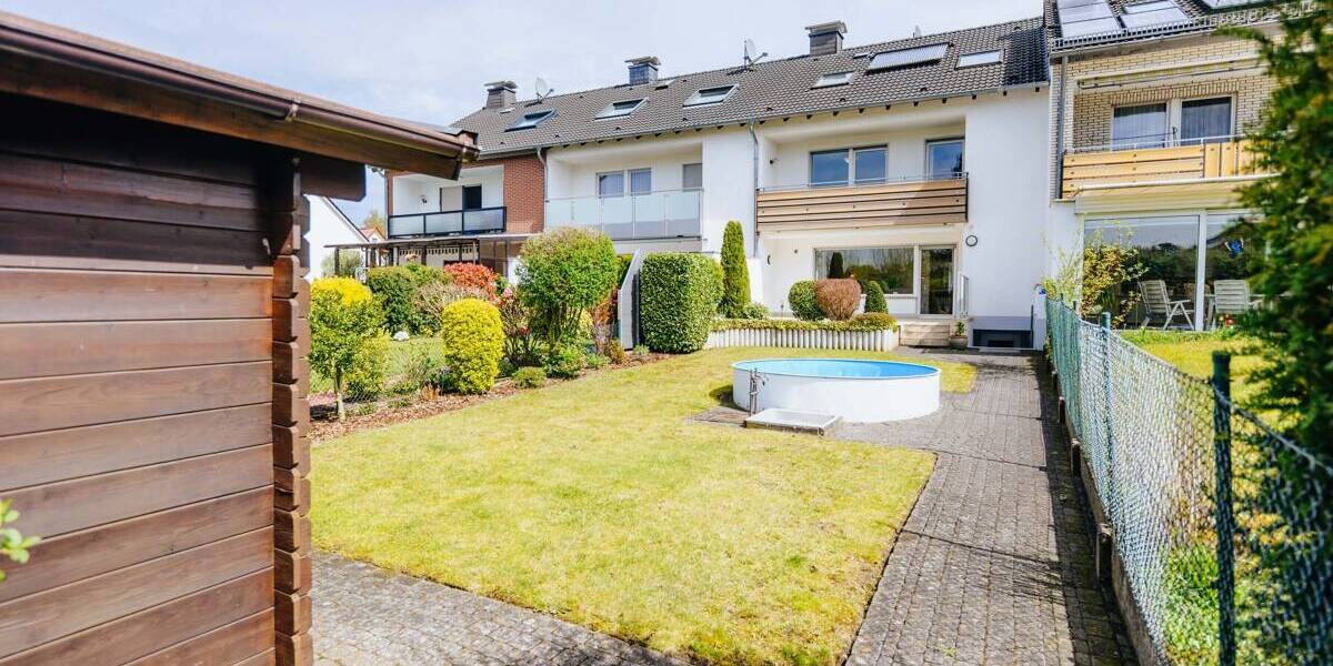 Reihenmittelhaus Bielefeld Sennestadt - 6 Zimmer, 172 m&sup2;, 335.000&euro; | Angebot:26344476
