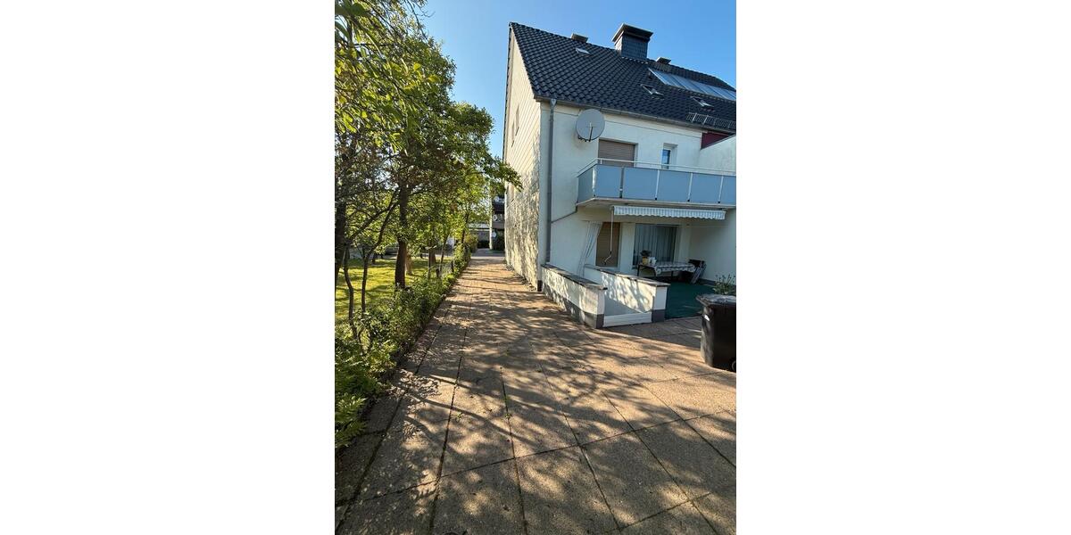 Charmante Doppelhaushaushälfte in Top Lage 5 zimmer