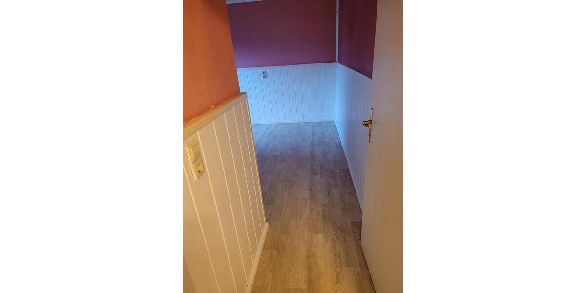 Haus mit Einliegerwohnung und Doppelgarage 8 zimmer