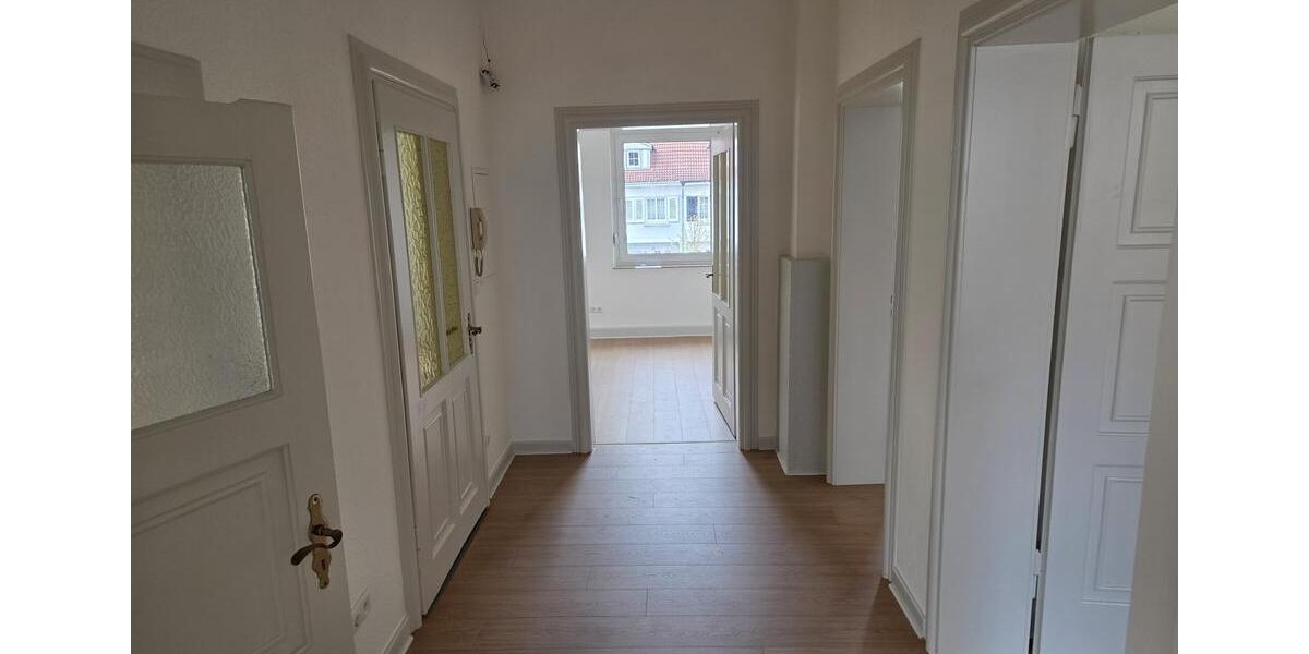 Etagenwohnung Bad Oeynhausen - 3 Zimmer, 100 m&sup2;, 895&euro; | Angebot:26717395