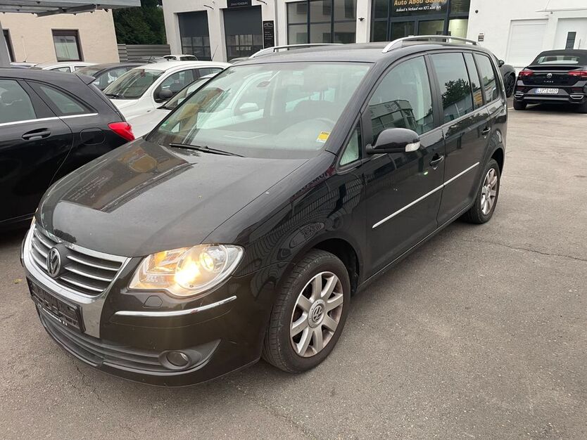 VW Touran 319.000 km 2.650 € Detmold 32756