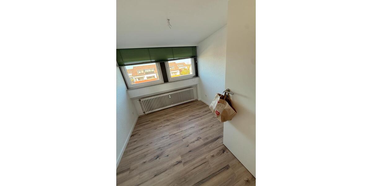 Dachgeschoßwohnung Bad Salzuflen Ehrsen-Breden - 3 Zimmer, 74 m&sup2;, 700&euro; | Angebot:26256327