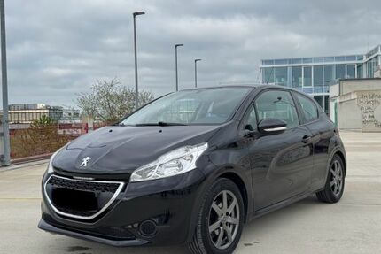 Peugeot 208 140.000 km 3.790 € Paderborn 33104