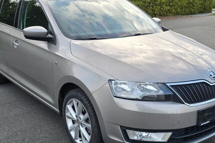 Skoda Rapid 103.500 km 8.699 &euro; Detmold 32756