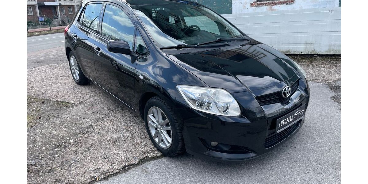 Toyota Auris 141.160 km 5.450 &euro; Bielefeld 33617