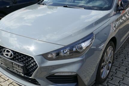 Hyundai i30 77.600 km 14.690 &euro; Lemgo 32657