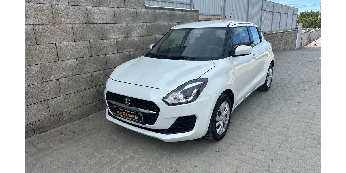 Suzuki Swift 34.622 km 13.499 &euro; Detmold 32760