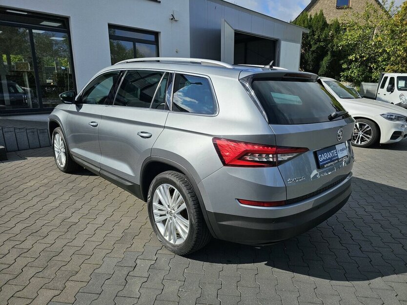 Skoda Kodiaq 2.0 TDI 4x4 NAVI PANO RFK LED AHK LEDER 174.691 km 20.990 € Löhne 32584