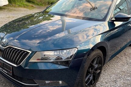 Skoda Superb 257.100 km 9.043 &euro; Bielefeld 33689