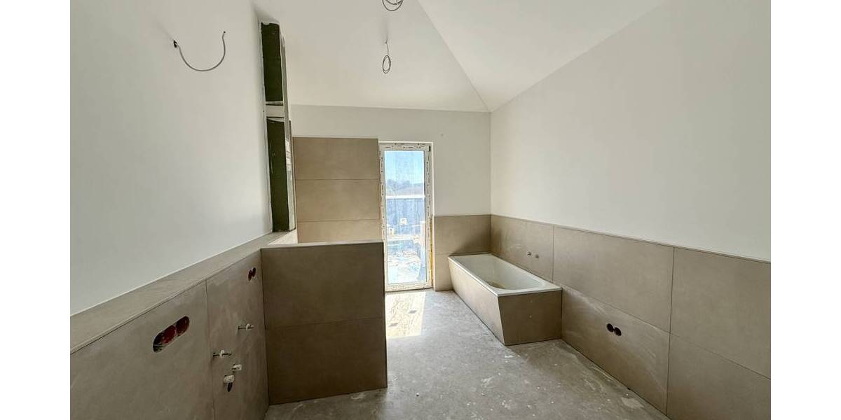 Etagenwohnung Leopoldshöhe - 4 Zimmer, 104 m&sup2;, 1.495&euro; | Angebot:26107996