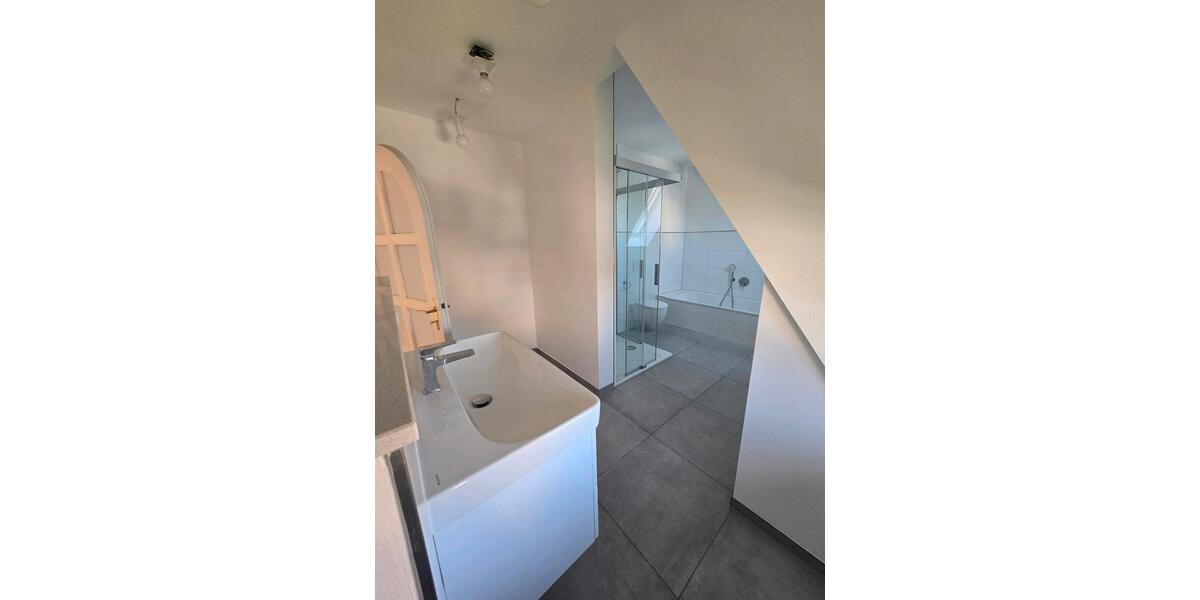 Einfamilienhaus Lemgo - 3 Zimmer, 135 m&sup2;, 1.550&euro; | Angebot:26302191